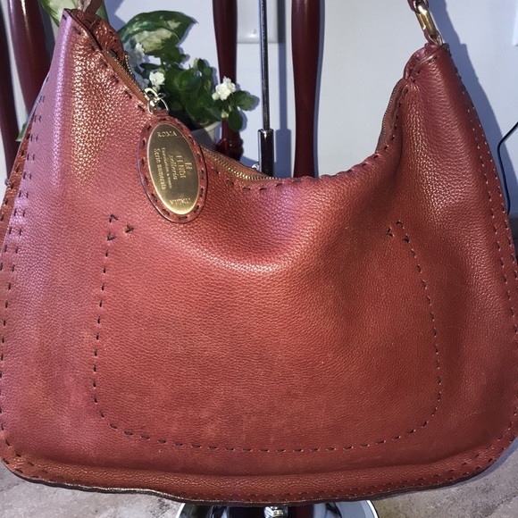 FENDI “RARE” SELLERIA SOFT LEATHER SHOULDER BAG - Picture 3 of 16